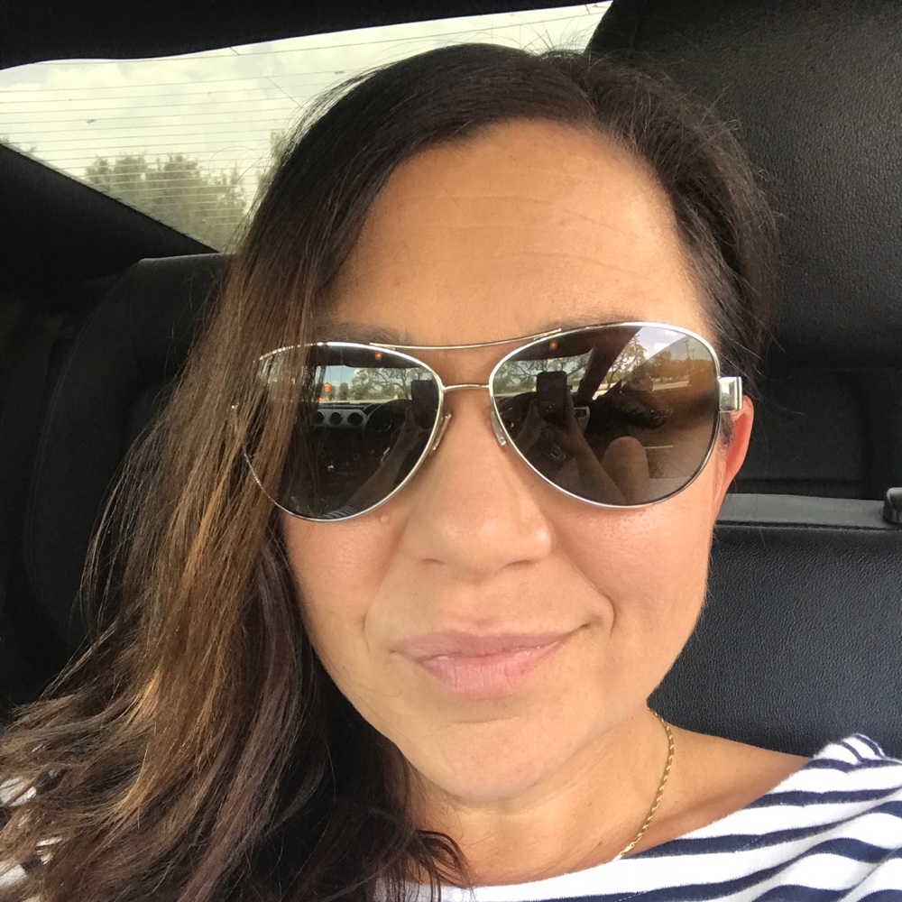 Meet your Posher, Jennifer